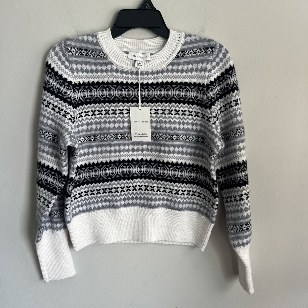 Free Assembly Size S 4-6 Black/Gray/White Wool Sweater NWT